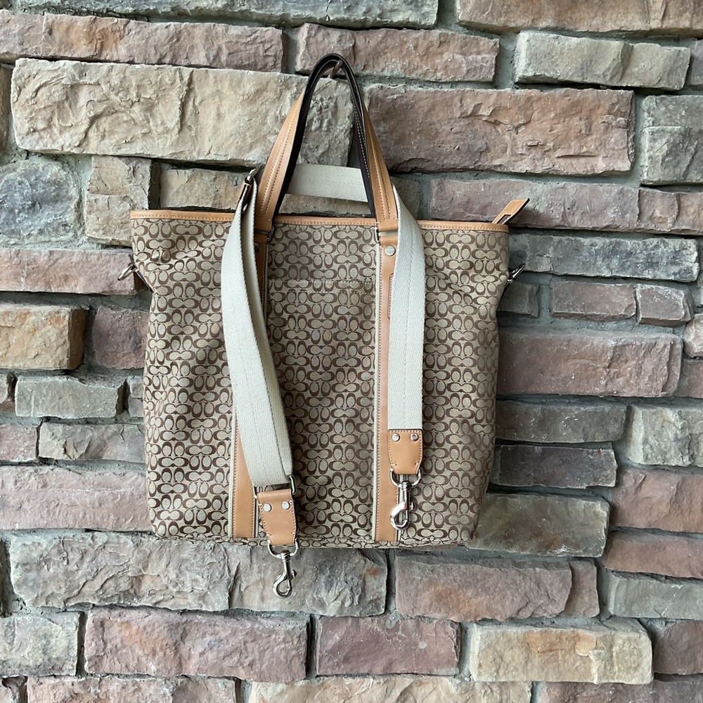 Coach Brown and Tan signature Tote Bag F77142 - Picture 2 of 9
